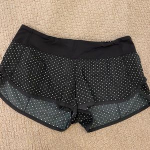 Lululemon women’s shorts size 10